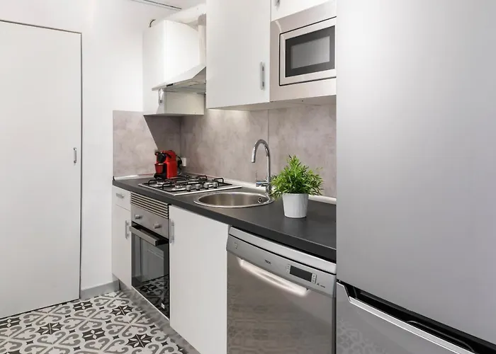 شقة Tendency Forum 4 *